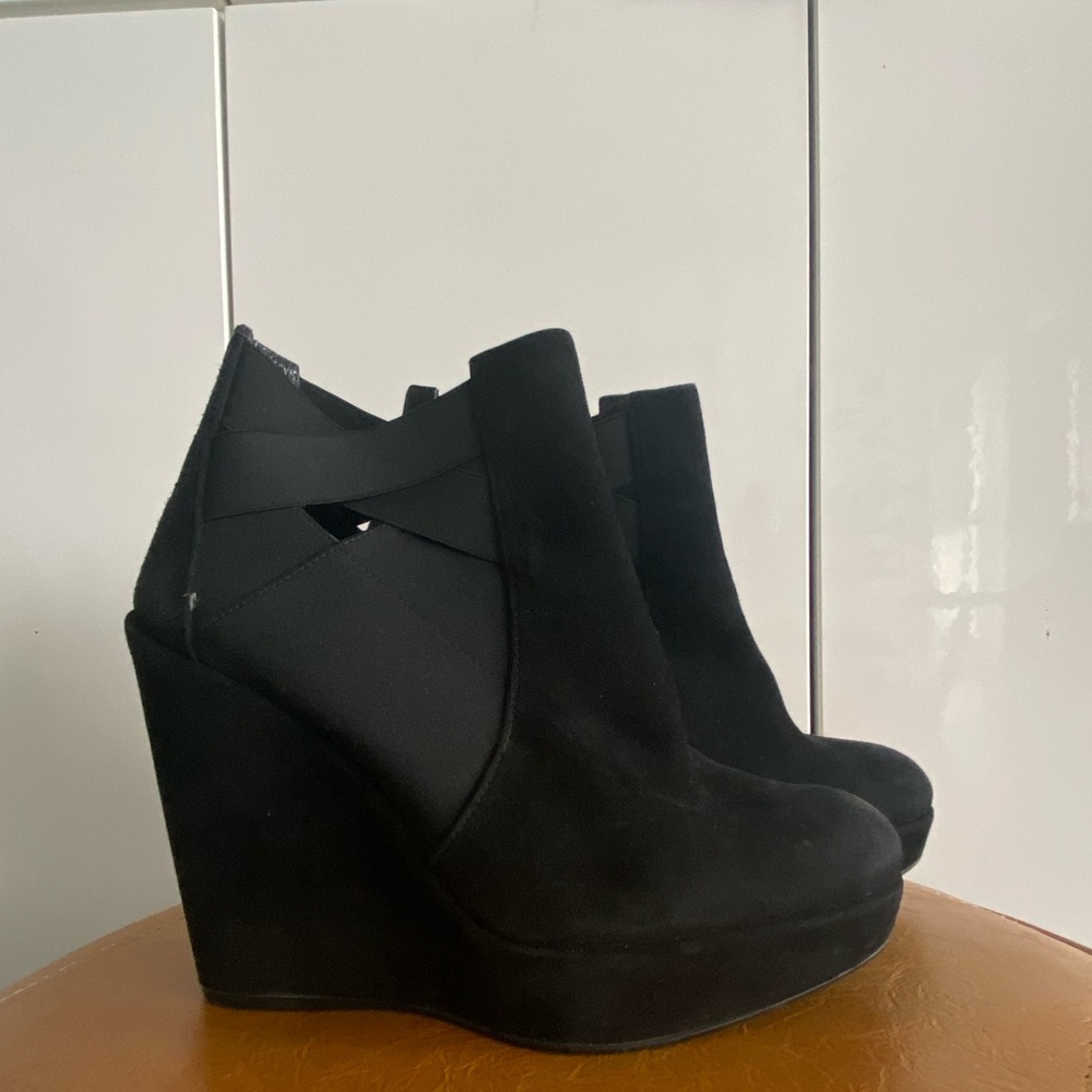 Stuart Weitzman bootie